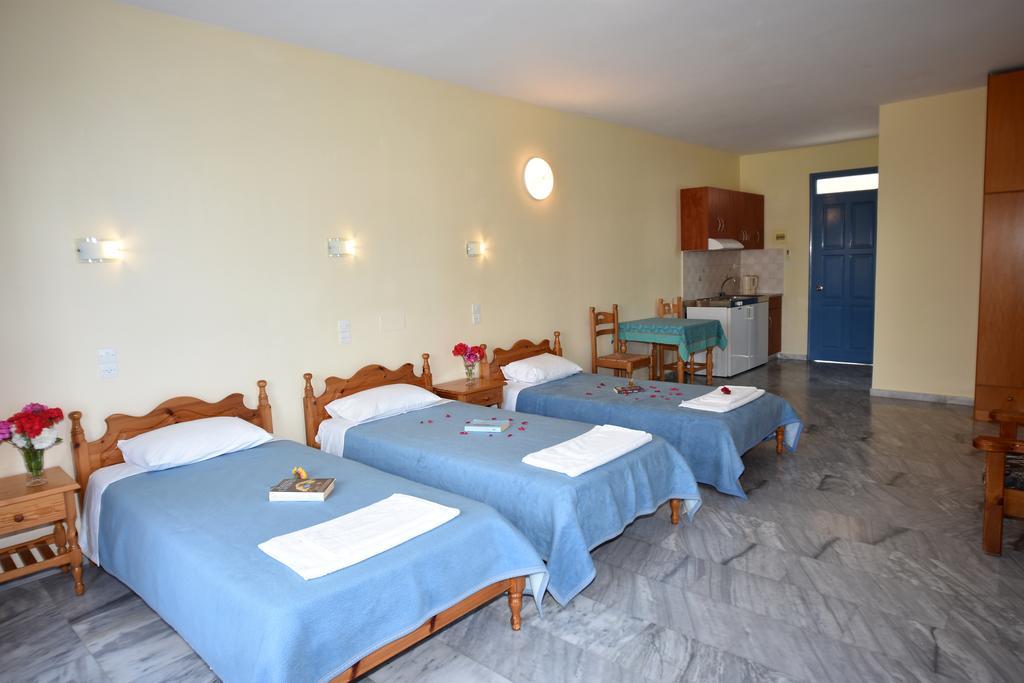Blue Sky Hotel - Petra - Lesvos - Greece Екстер'єр фото