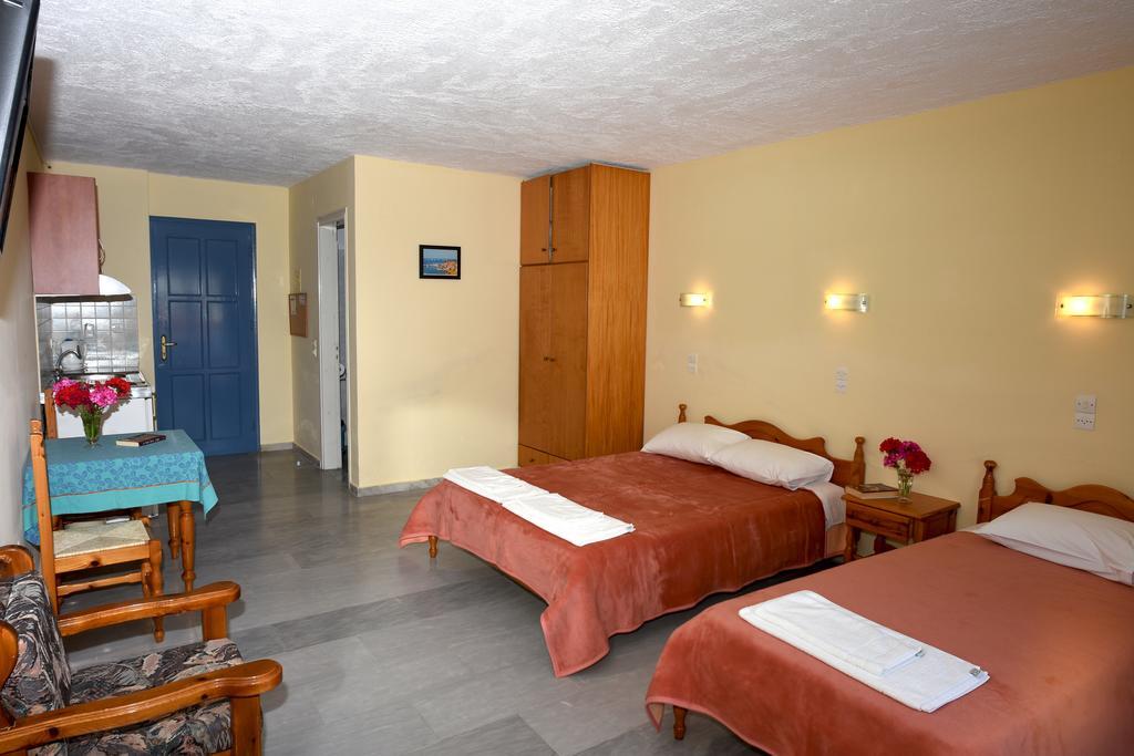 Blue Sky Hotel - Petra - Lesvos - Greece Екстер'єр фото