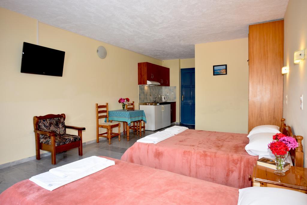Blue Sky Hotel - Petra - Lesvos - Greece Екстер'єр фото