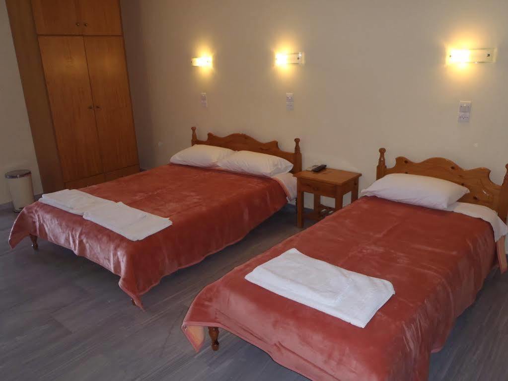 Blue Sky Hotel - Petra - Lesvos - Greece Екстер'єр фото