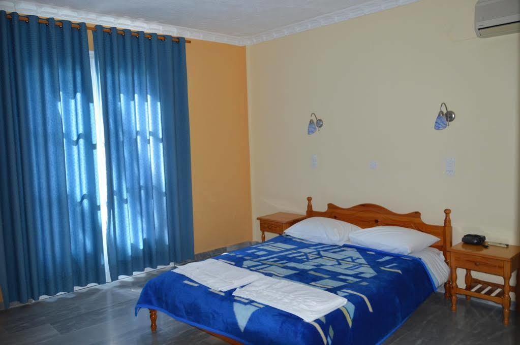 Blue Sky Hotel - Petra - Lesvos - Greece Екстер'єр фото