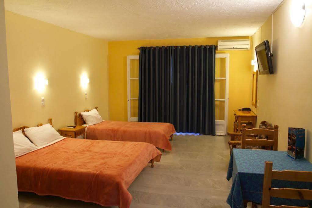Blue Sky Hotel - Petra - Lesvos - Greece Екстер'єр фото