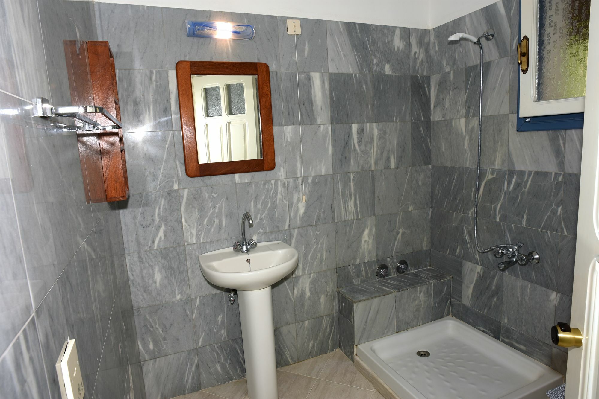 Blue Sky Hotel - Petra - Lesvos - Greece Екстер'єр фото